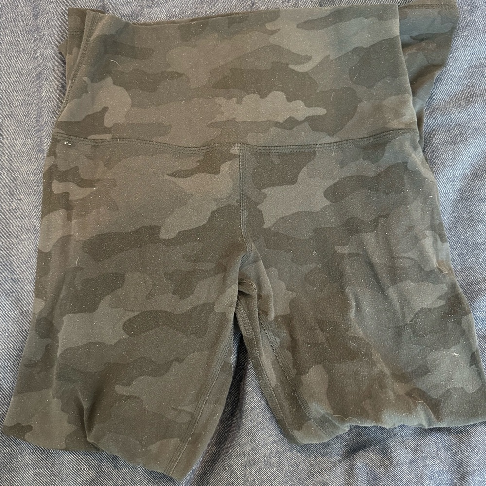 Lululemon leggings crop black camo